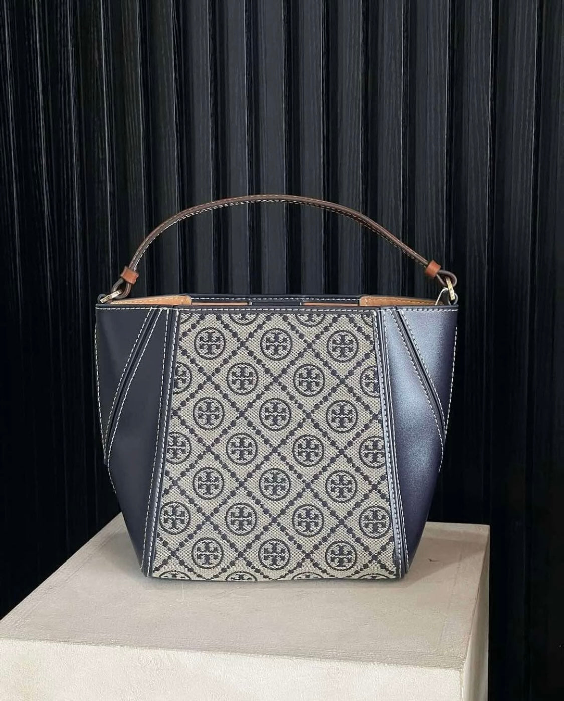 Tory Burch Mcgraw blue T Monogram