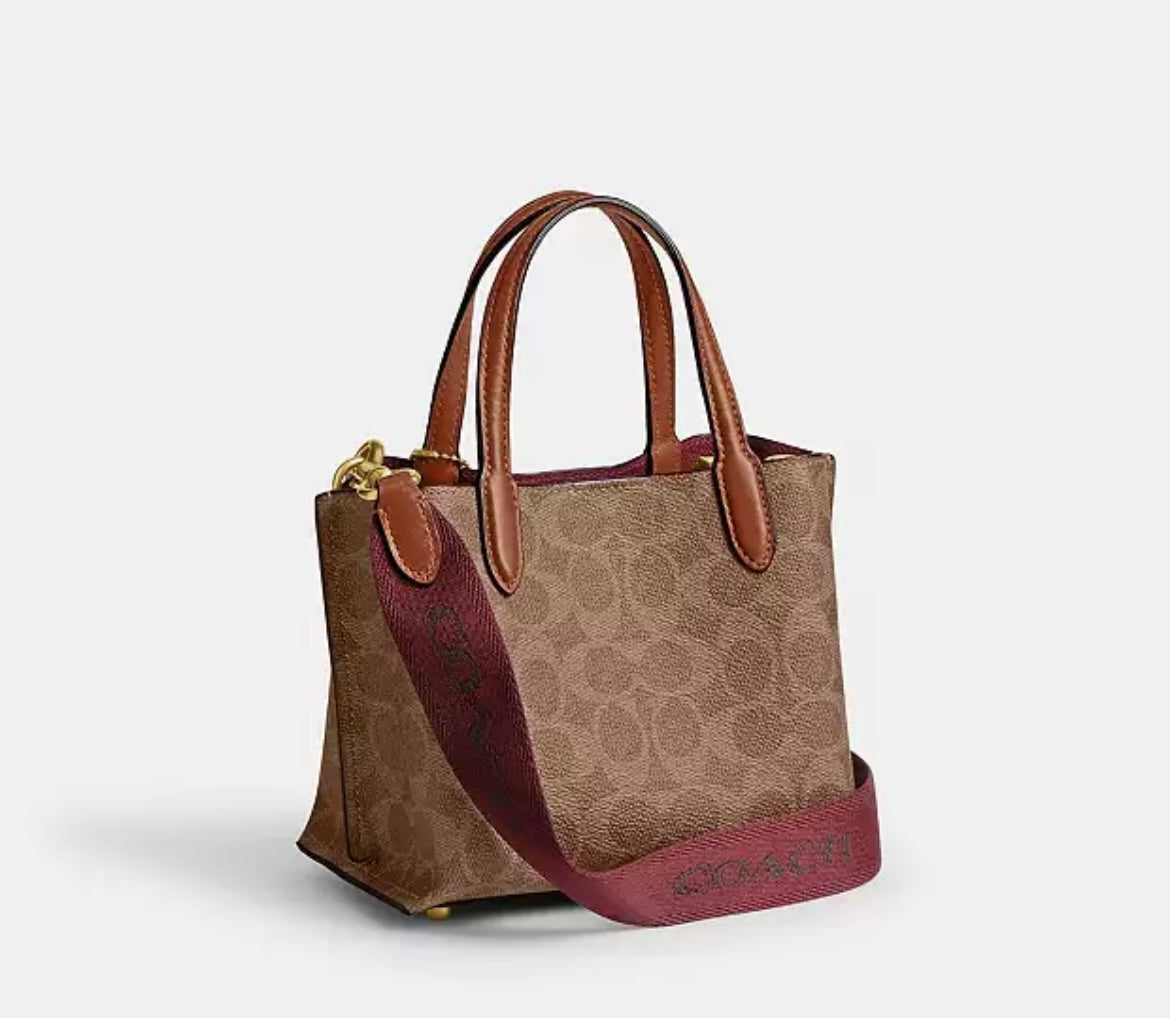 COACH 
Willow Tote Bag 18